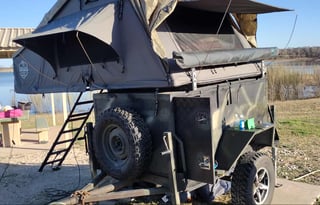 Overlanding camper trailer