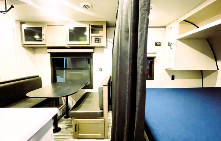 Need privacy on the go? This Jayco Jay Flight travel trailer has you covered. Enjoy Your Trailer, wherever you roam — RV rentals never looked this good!