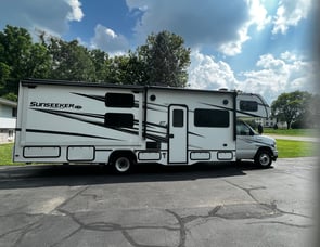 Forest River RV Sunseeker LE 3250DSLE Ford