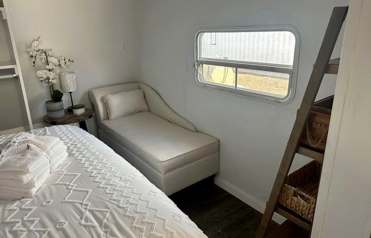 Main Suite Chaise Lounge