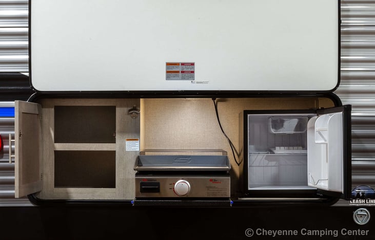 Outdoor kitchen area