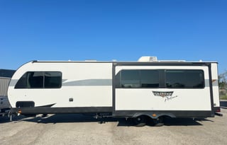 **2024 RV Rental – Your Home on Wheels!**