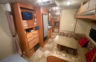 Gulf Stream Visa 25ft Travel Trailer