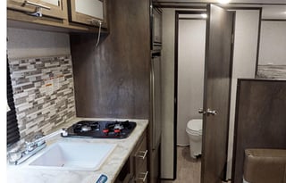 C & E’s Coleman Lantern 17b