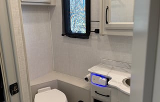 Modern Hill Country Glamping - 2024 Luxury RV