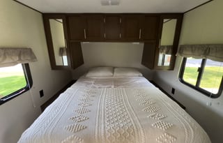 2019 Forest River Avenger 27DBS — Family Ready