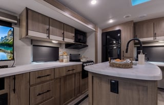 HOWARD Home on Wheels at Recreational Destinations