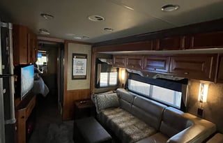 2015 Tiffin Motorhomes Allegro 31 SA