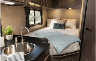 2019 Thor Motor Coach Majestic 23A
