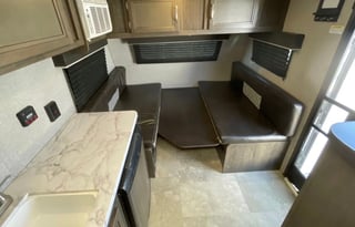 2021 Jayco Baja-SUV towable, free 3500w generator