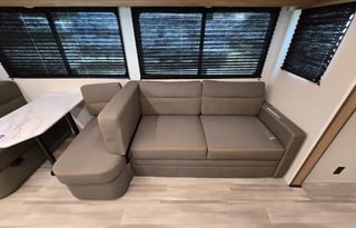 2025 Cruiser Avenir 25RK