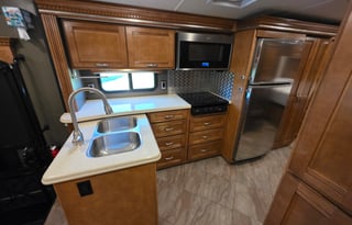 Luxury 2019 Winnebago Forza 34T Diesel Class A