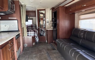 2011 Fleetwood RV Tioga Class C, DSL 24D