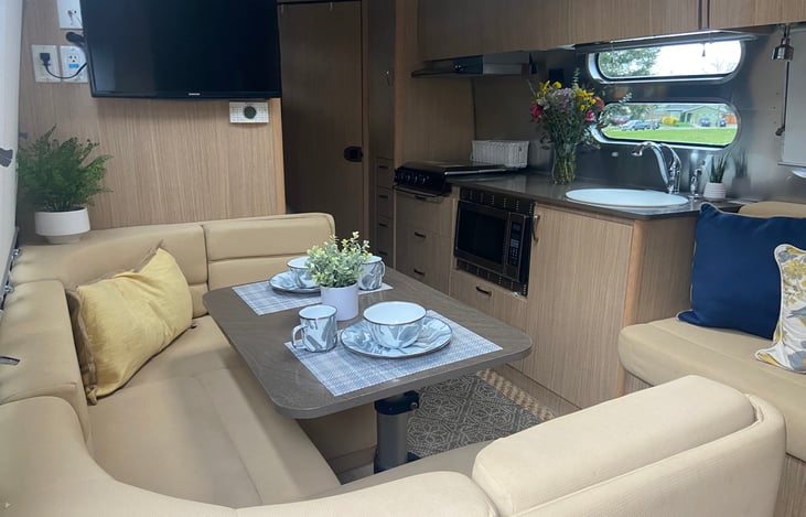 Kitchen and dinette