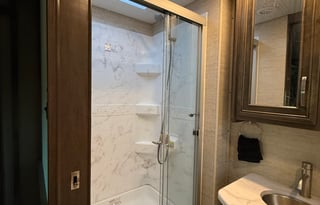 Bon-Bon - The Luxury Getaway RV