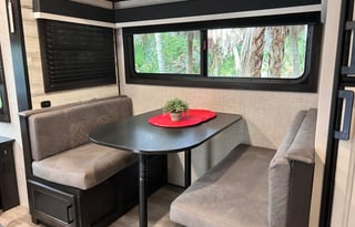 Rolling Resort-Travel Trailer-28ft-Dog Friendly