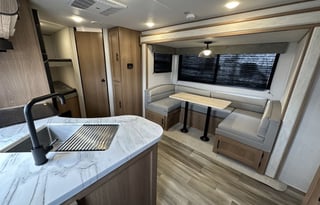 2023 Prime Time RV Avenger 24BHS