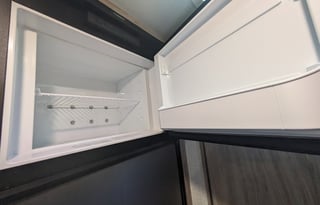 2025 ready- Winnebago - Fits 6, Tows Easy!