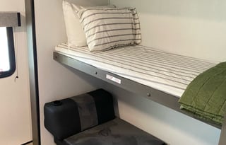 2021 Cruiser MPG - Private Bunk Room! King Bed!