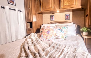 George and Harriett 's  Happy Leprechaun