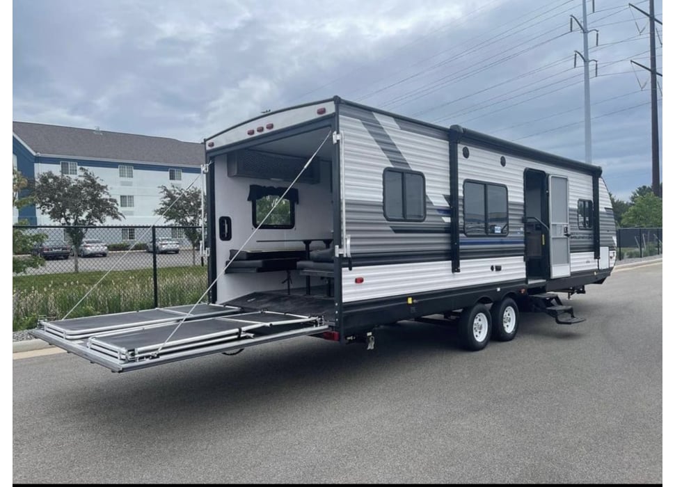 Toy Hauler rentals in Kronenwetter