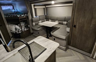 Happy Days/Starry Nights! Sleeps 8 + Pet Friendly