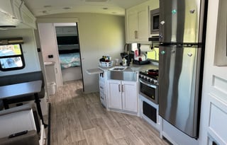 Clean ready to use Astoria RV for a dream vacation