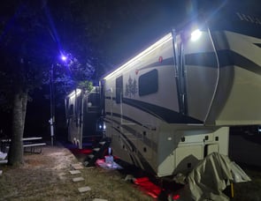 Redwood RV Redwood 3401RL