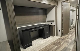 !!NO COSTLY INSURANCE FEES!! MONTH TO MONTH ONLY