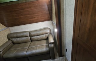 2 Bedroom, 2 Bath Luxury RV