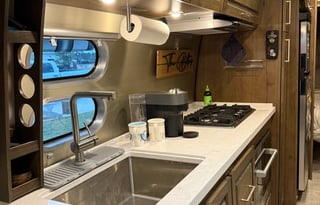 2024 Airstream RV Classic 33FB Twin