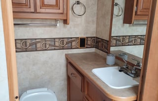 2011 Winnebago Access 31C