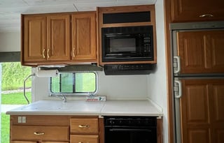 Class A Gulf Stream Sun Voyager - 32'