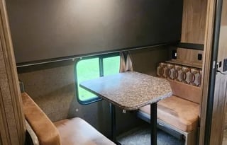 32' Bunkhouse w/WiFi - Your Home Away From Home