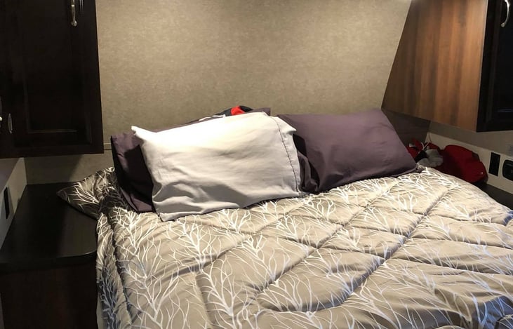 bedroom with 6" mattress