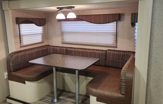 2017 Winnebago Minnie 2455 BHS