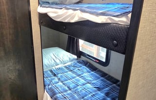 2022 Jayco Offroad with solar and lithium