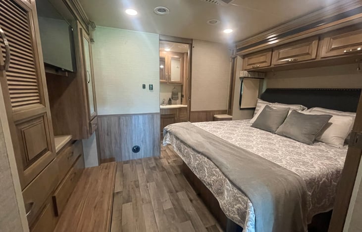 King size master bed, smart TV with fire stick. 2 hanging closets, lots of storage