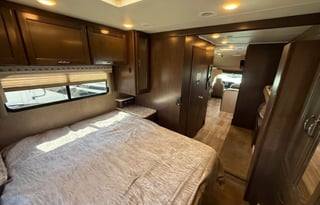 Beautifully maintained & spacious adventure RV