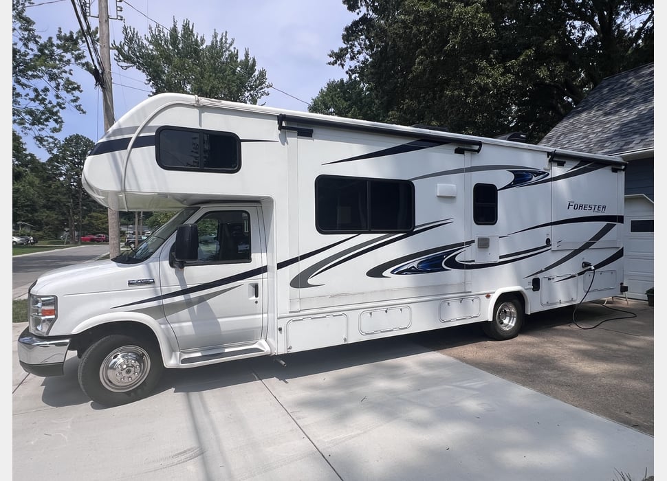 Class C Motor Home rentals in Champaign