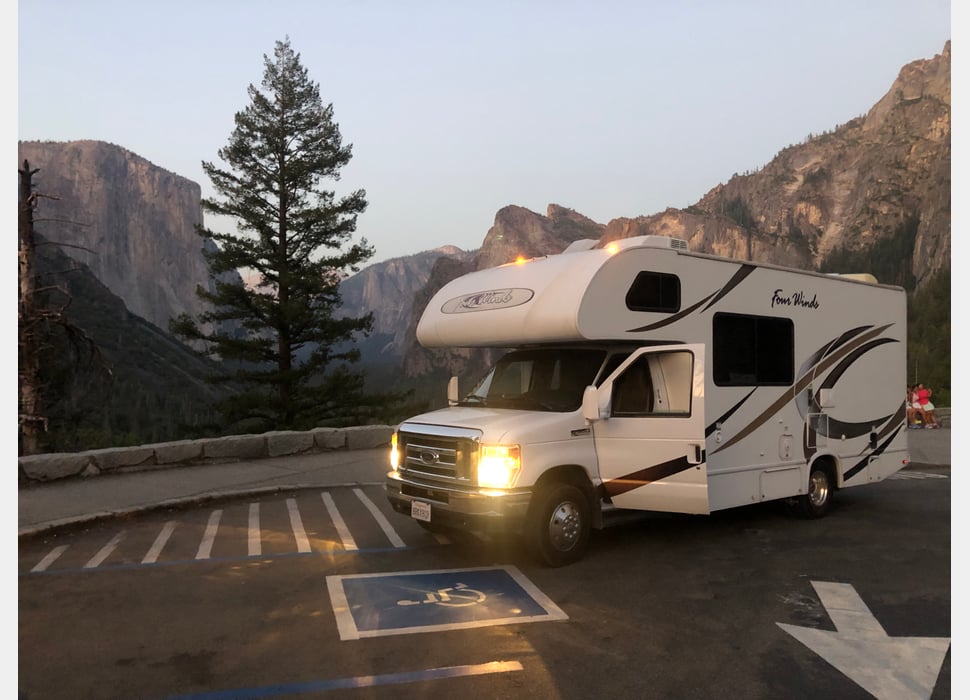 Class C Motor Home rentals in Mammoth Lakes