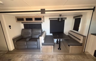 2025 Palomino Puma 26FKDS