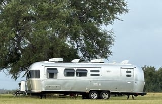 Airstream Glamping in Style/Remote OfficeStarlink