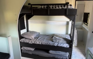 Mold Free & Family Ready! Lightweight 29’ Trailer.