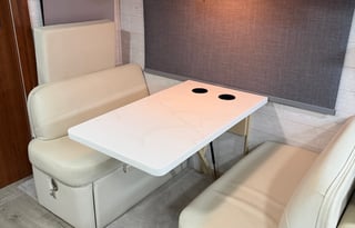Beautiful Class A Fleetwood Discovery 39L -Fun for the family