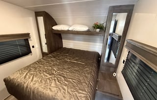 Luxury Sandstorm Toy Hauler | Sleeps 6+ | Delivery