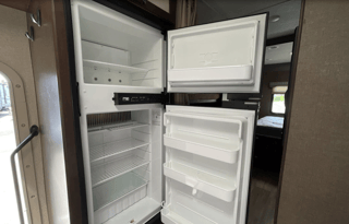 Elegant Class C Motorhome – Explore the Rockies