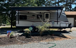 Coleman 202RD sleeps up to 4 people(delivery avl)