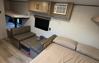 Family Bunkhouse • Sleeps 5 • Delivery