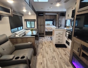 Venture RV SportTrek ST332VBH
